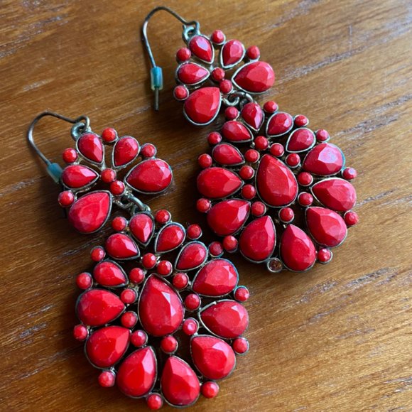 Red Hanging Earrings - Picture 2 of 3
